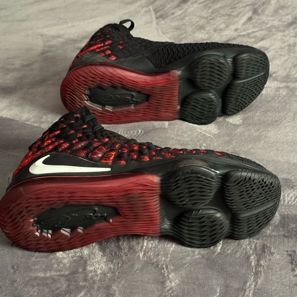 Nike Lebron 17 Infrared Shoes - Picture 10 of 13